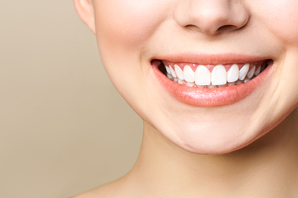 The Role of Teeth Whitening in Enhancing Your Hollywood Smile